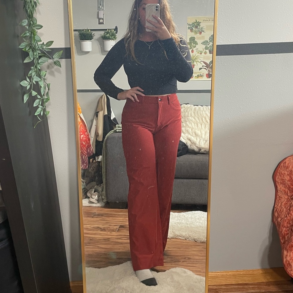 Lululemon city sleek wide leg pant size 29